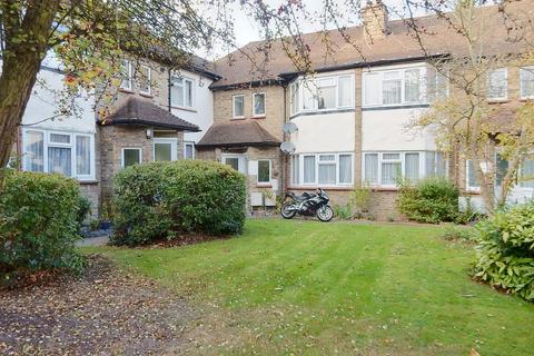 2 bedroom maisonette for sale, Heath Park Court, Romford