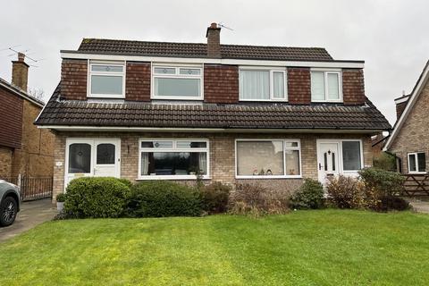 3 bedroom semi-detached house to rent, Claughton Avenue, Leyland PR25