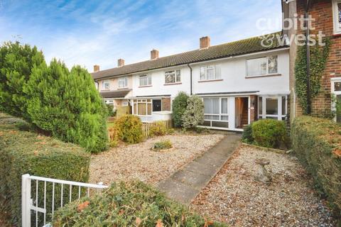 3 bedroom terraced house to rent, Garrick Walk, Crawley, RH10