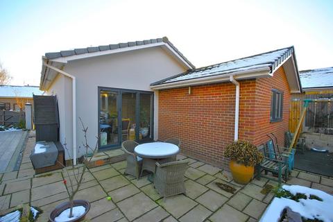 2 bedroom detached bungalow for sale, Alderson Close, Doncaster DN11