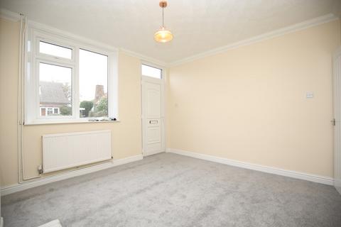 2 bedroom end of terrace house to rent, Newlands Road, Baddesley Ensor