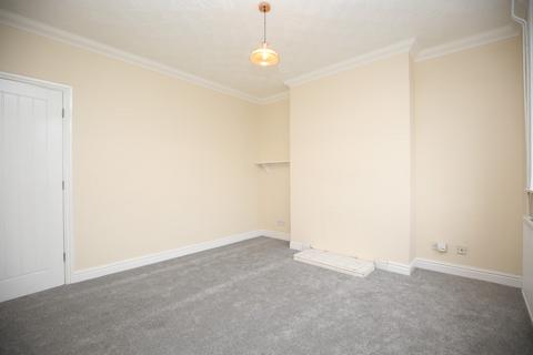 2 bedroom end of terrace house to rent, Newlands Road, Baddesley Ensor