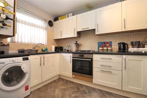 2 bedroom terraced house for sale, Quintrell Close, Surrey GU21