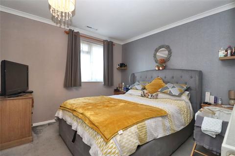 2 bedroom terraced house for sale, Quintrell Close, Surrey GU21