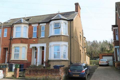 2 bedroom flat to rent, High Wycombe HP13