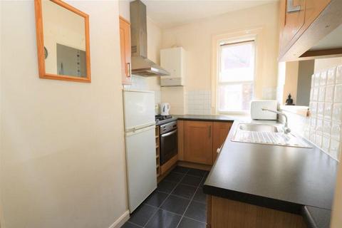 2 bedroom flat to rent, High Wycombe HP13