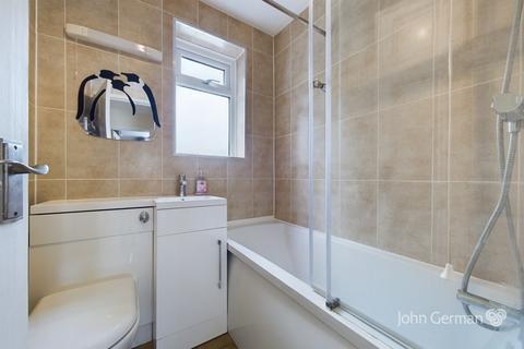 57 Lambert Road, Uttoxeter, ST14 7QG