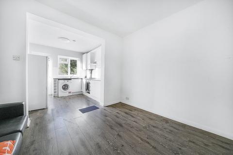 3 bedroom terraced house for sale, Downhills Way, London N17