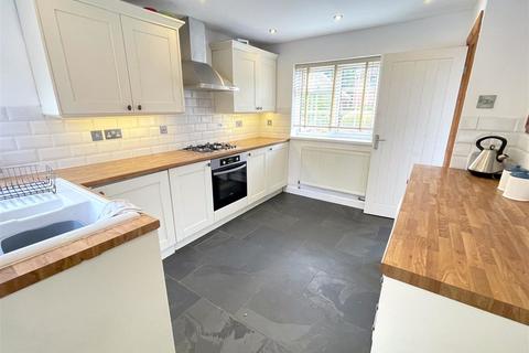 3 bedroom semi-detached house to rent, Wheatsheaf Lane, Long Bennington, Newark