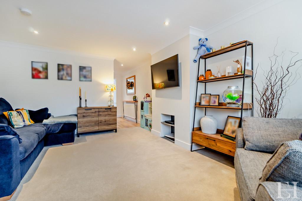 8628060-interior01 WM-800