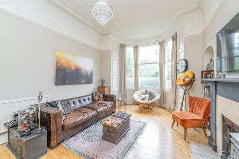 1 bedroom flat for sale, 154/2 Brunton Gardens, Montgomery Street, Edinburgh, EH7