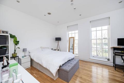 4 bedroom end of terrace house for sale, Paradise Row, Bethnal Green, London, E2