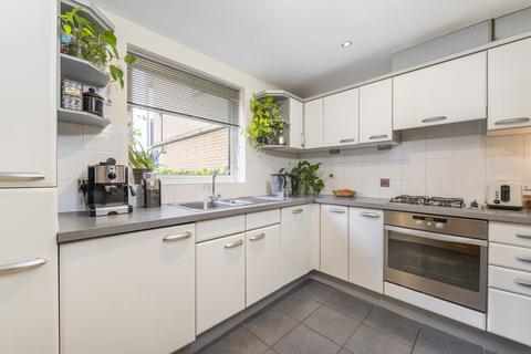 1 bedroom flat for sale, Sail Court, 15 Newport Avenue, London