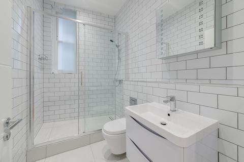 2 bedroom flat to rent, Borough High Street, London