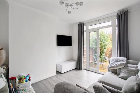 2 bedroom maisonette for sale, Eversley Avenue, Barnehurst