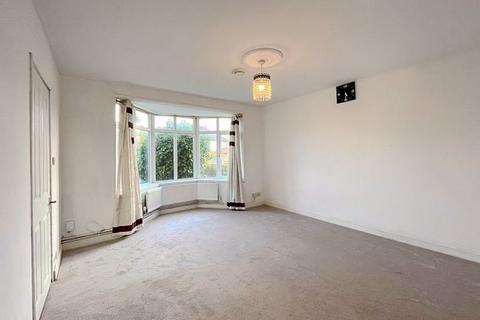 5 bedroom terraced house to rent, Harcourt Avenue, Edgware