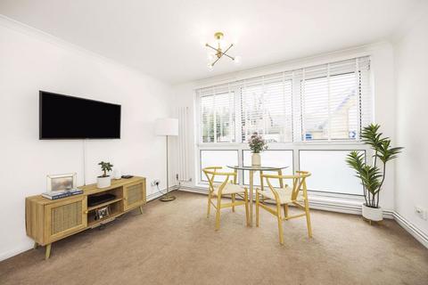 2 bedroom flat for sale, Sharon Court, Hadlow Road, Sidcup, DA14 4AE