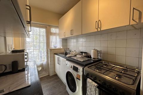 1 bedroom flat for sale, Hale Lane, Edgware