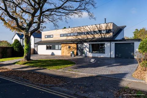 5 bedroom detached house for sale, Evenlode Avenue, Penarth