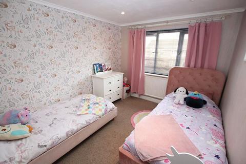 4 Anderby Drive, Grimsby, DN37 9EU