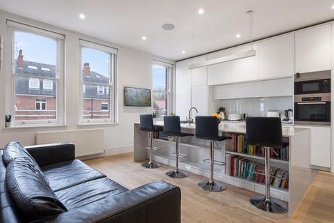 4 bedroom apartment for sale, Langland Gardens, Hampstead, London NW3