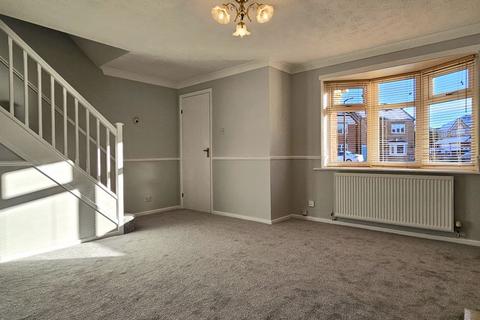 3 bedroom semi-detached house to rent, Kirkham Way, Tipton