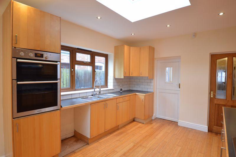 Dining kitchen