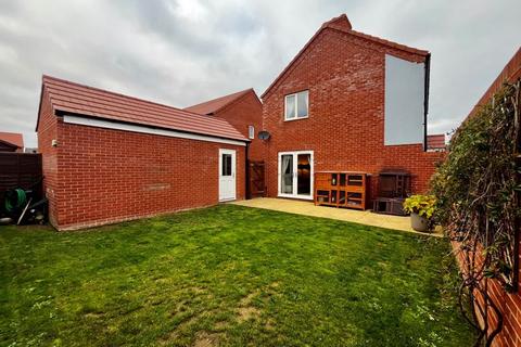 3 bedroom detached house for sale, Gates Close, Thurston