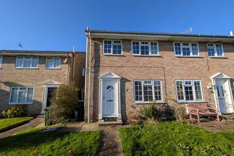 3 bedroom semi-detached house to rent, St. Georges Walk, Chichester