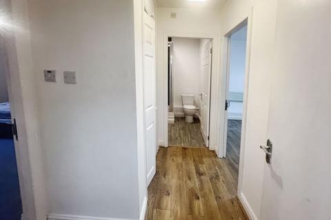 1 bedroom apartment to rent, Longcauseway, Farnworth, Bolton