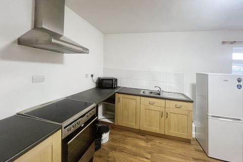 1 bedroom apartment to rent, Longcauseway, Farnworth, Bolton