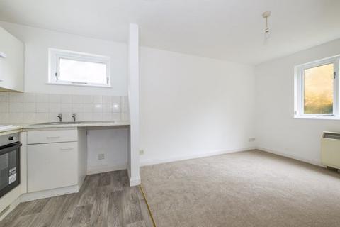 1 bedroom flat for sale, High Street, Heathfield