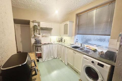 3 bedroom terraced house for sale, Tonge Moor Road, Tonge Moor