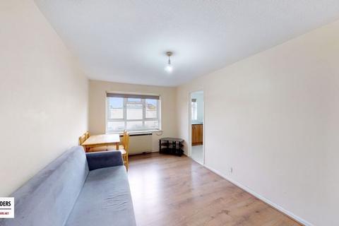 1 bedroom apartment for sale, Thornhill Road, Leyton, E10