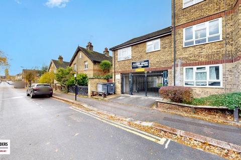 1 bedroom apartment for sale, Thornhill Road, Leyton, E10