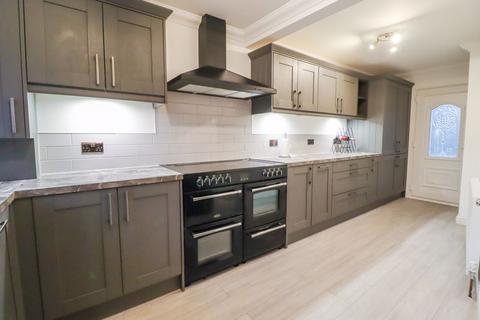 11 Chesterford Green, Basildon, SS14 3PR