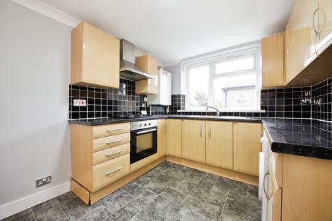 2 bedroom apartment to rent, Grove Green Road, Leyton