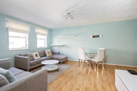 2 bedroom apartment to rent, Bishops Way | E2