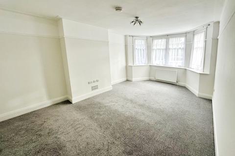 2 bedroom flat to rent, Hainault Court, Woodford New Road, Walthamstow, London, E17