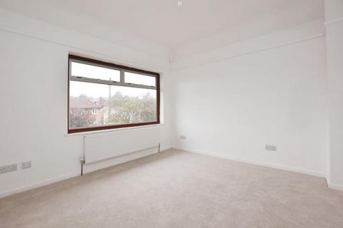 36 Balmoral Road, Salisbury, SP1 3PX