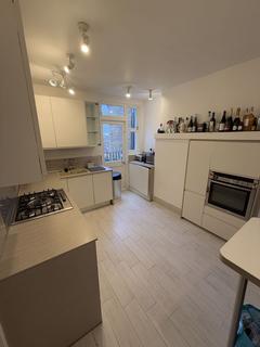 3 bedroom apartment to rent, West End Lane, London