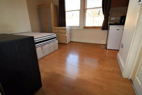 Studio to rent, Modern Studio, Buckley Road