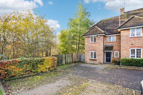 3 bedroom end of terrace house for sale, Copperfields, High Wycombe HP12