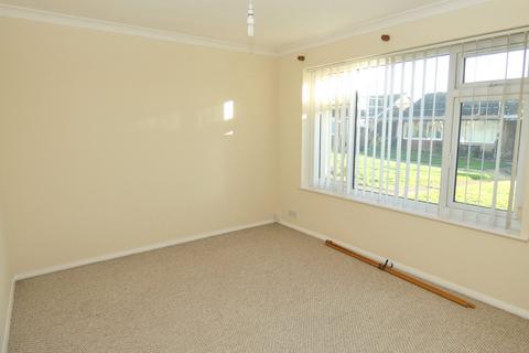 2 bedroom bungalow to rent, St Johns Drive