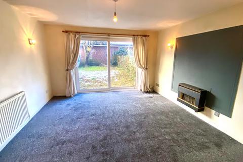 2 bedroom terraced house to rent, Nuthall Road, NG8