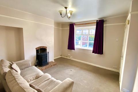 3 bedroom terraced house to rent, Crofton Close, NG8