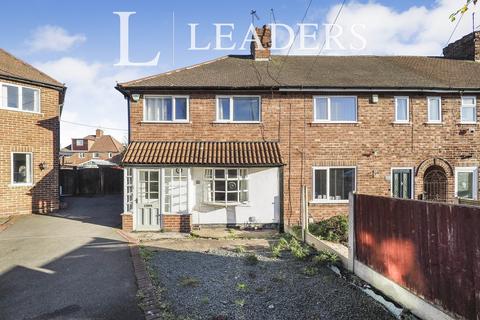 3 bedroom terraced house to rent, Crofton Close, NG8