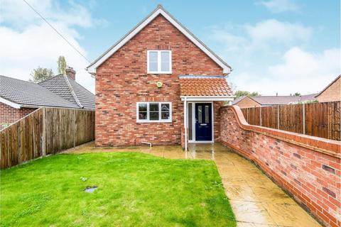 2 bedroom detached house to rent, Browick Road, Wymondham, NR18