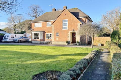 3 bedroom detached house for sale, Berkley Road, Frome