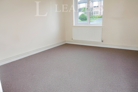 2 bedroom flat to rent, Valley Park Drive, Clanfield